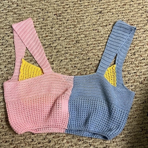 Color Blocked Sweater Top - Picture 2 of 2